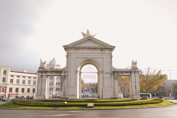 Explorez les splendeurs des palais royaux sans vous ruiner : une aventure majestueuse pour tous