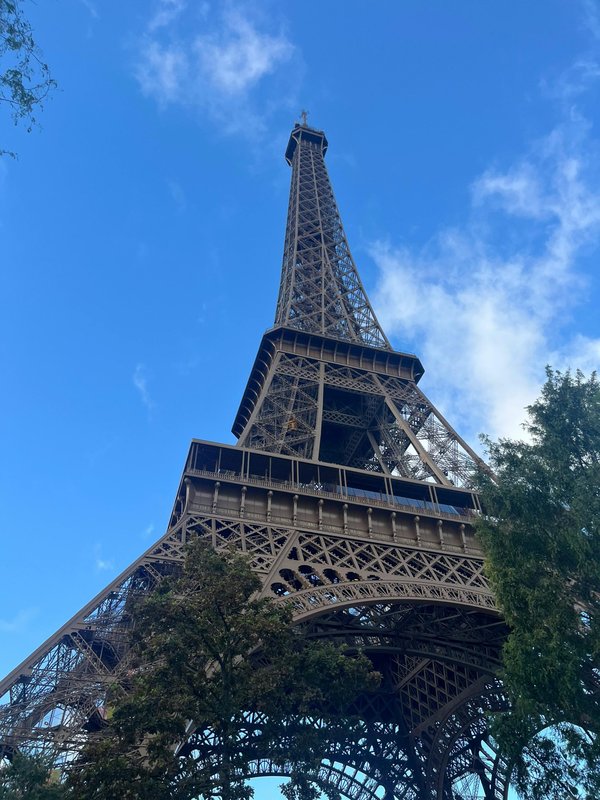 Le nombre de marches de la tour eiffel dévoilé !